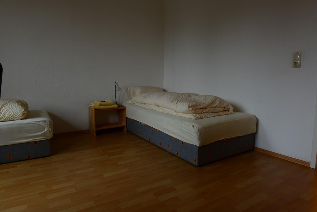 Monteur Und Messewohnung Родгау Экстерьер фото